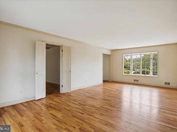 3rd image of 11124 Post House Ct