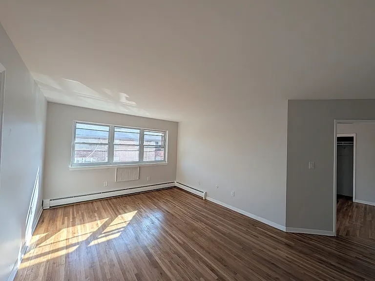 450 Lincoln Ave #C14 — Photo 3