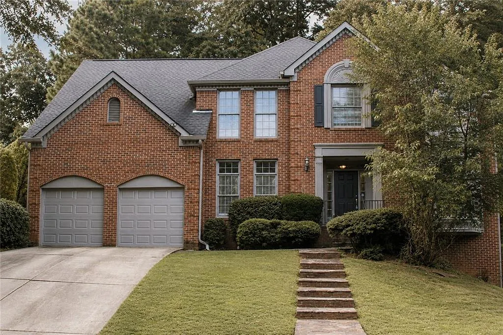 4 bed, 4.0 bath, 3075 sqft, $3,700 — Photo 2