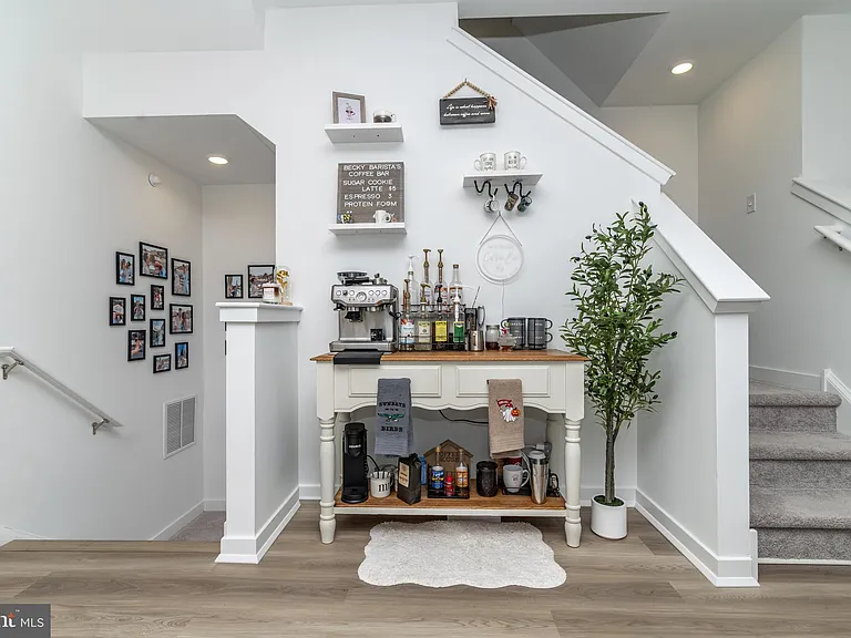41 Barnes Way — Photo 25