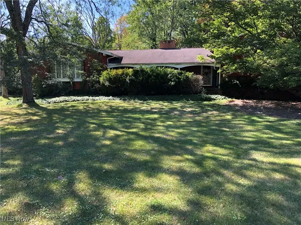 2132 Glengary Rd, Akron, OH 44333