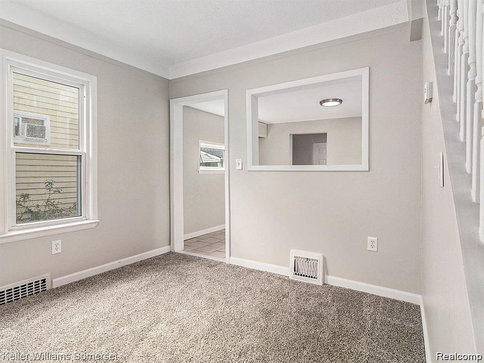 1419 Morris Ave, photo 13