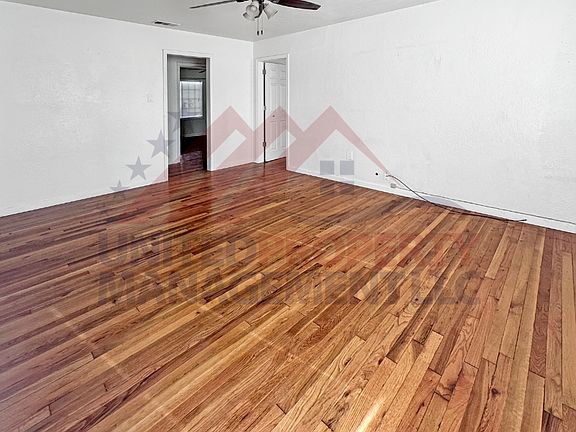 4th image of 504 N Mesa St