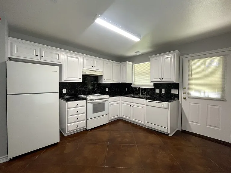 203 Memory Ln #C — Photo 6