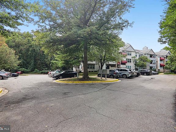 5th image of 3303 Sir Thomas Dr #6-A-41