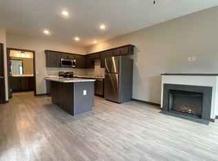 2005 9th St E #209, Menomonie, WI 54751