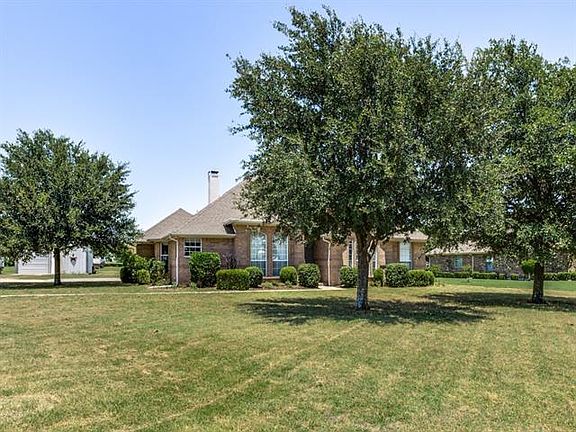 2nd image of 11901 Hill Country Cir