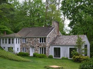 98 Seven Bridges Rd, Chappaqua, NY 10514