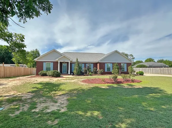 249 Lighthouse Dr, Dothan, AL 36305