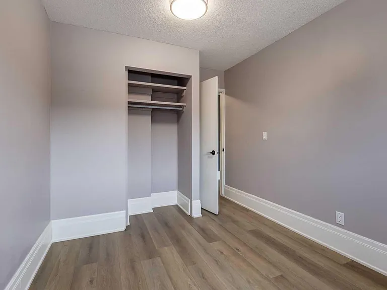 1817 N 11th Ave SW #202 — Photo 8