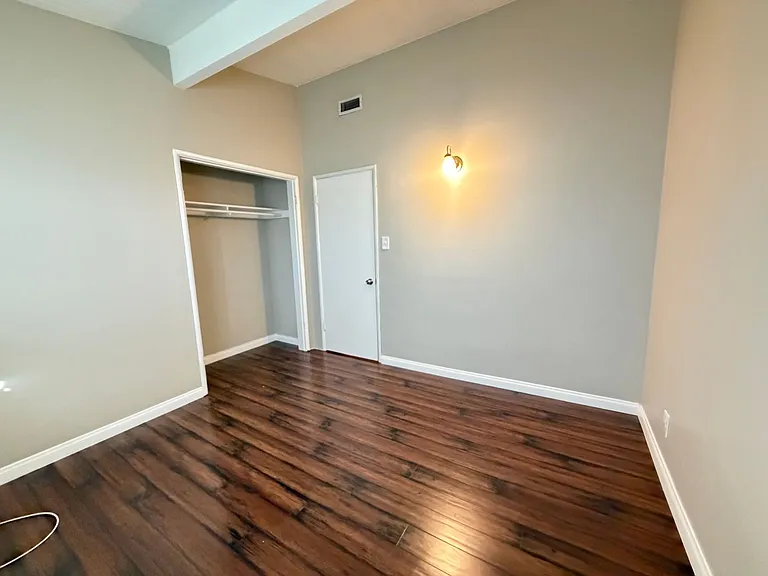 2033 E Garvey Ave N — Photo 12