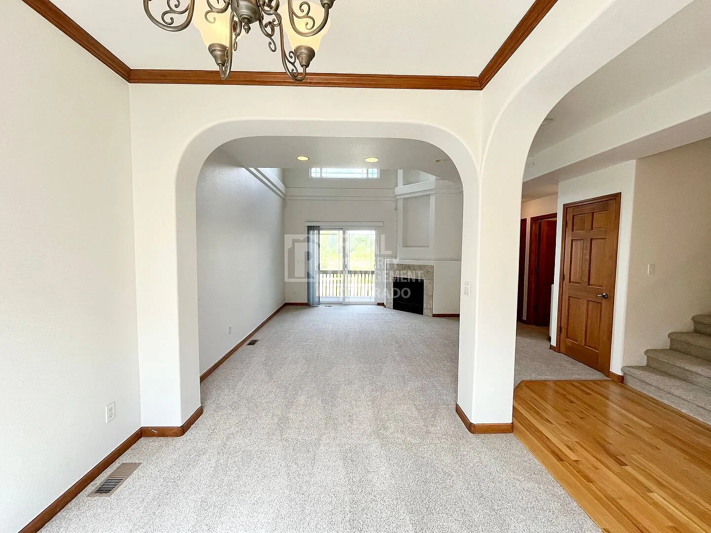 Spacious Southwest Fort Collins Townhome with A/C, Fireplace & 2-Car Garage in Poudre School Dist... — Photo 3