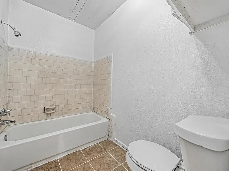 12054 Beechnut St — Photo 12