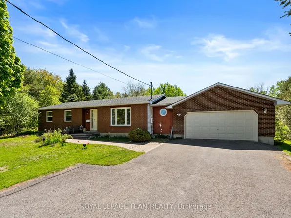 3383 Elizabeth St, Ottawa, ON K0A 2W0