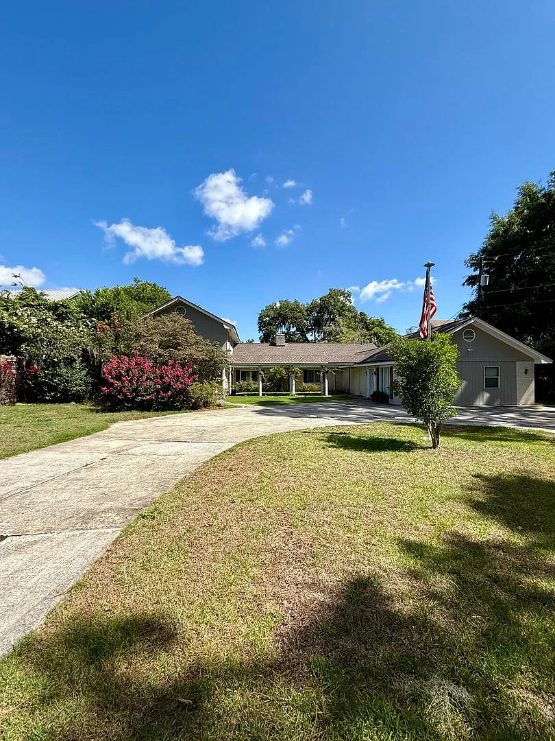 807 Betz Creek Rd — Photo 2