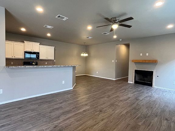 3rd image of 1115 Preston Trl #A