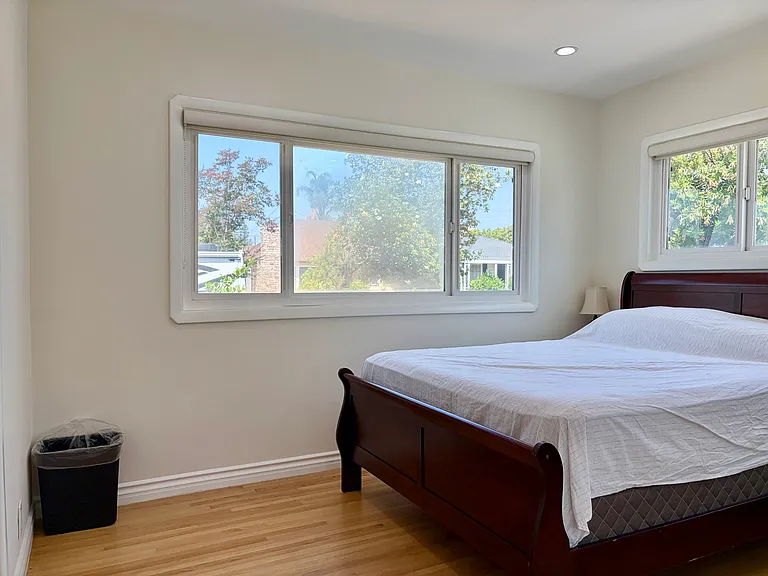 4506 Bakman Ave — Photo 17