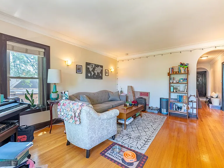 4850 N Oakley Ave #3F — Photo 4