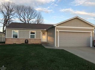 48626 Wheatfield Dr, New Baltimore, MI 48051