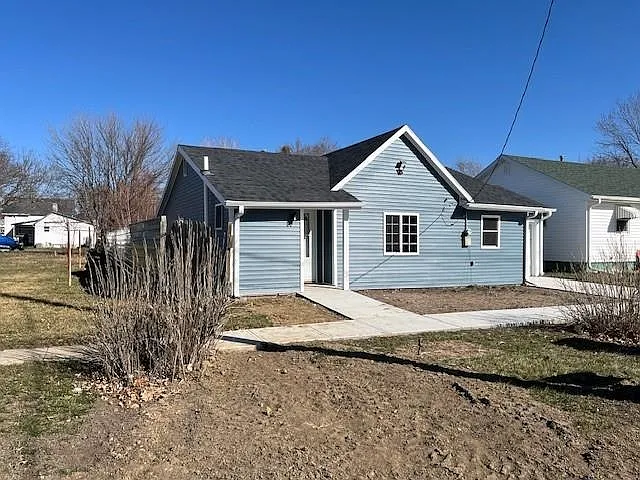 3 bed, 1092 sqft, $160,000 — Photo 2