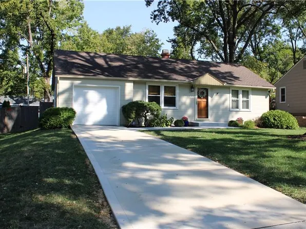 4006 W 62nd Ter, Fairway, KS 66205