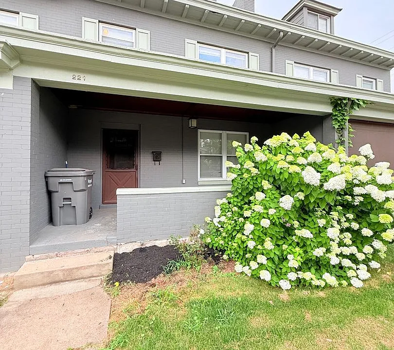 200-223 Gilliland Pl