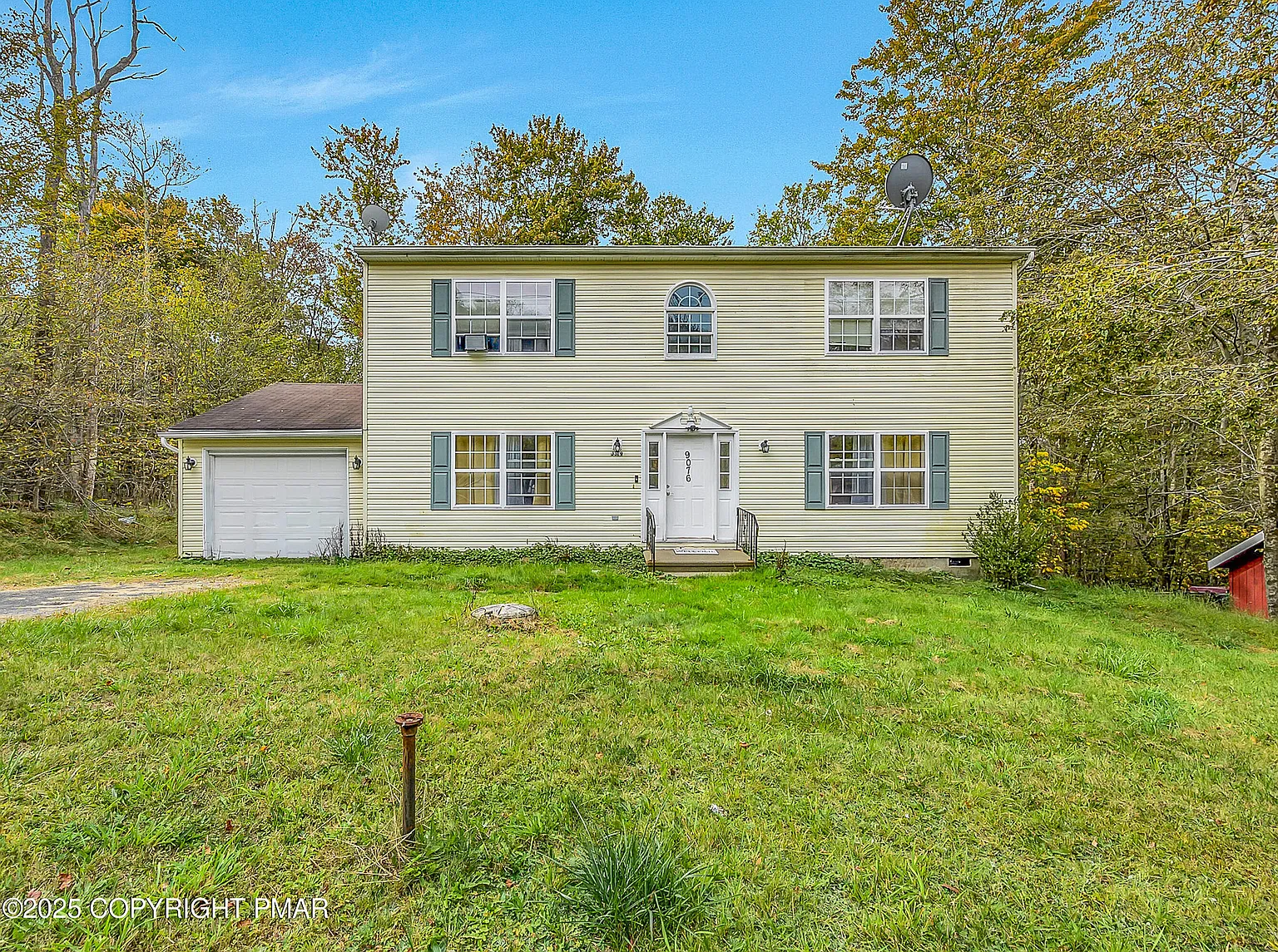 9076 Idlewild Dr photo 1