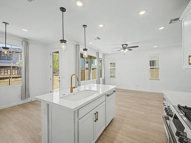 2771 S Chippewa Dr — Photo 11