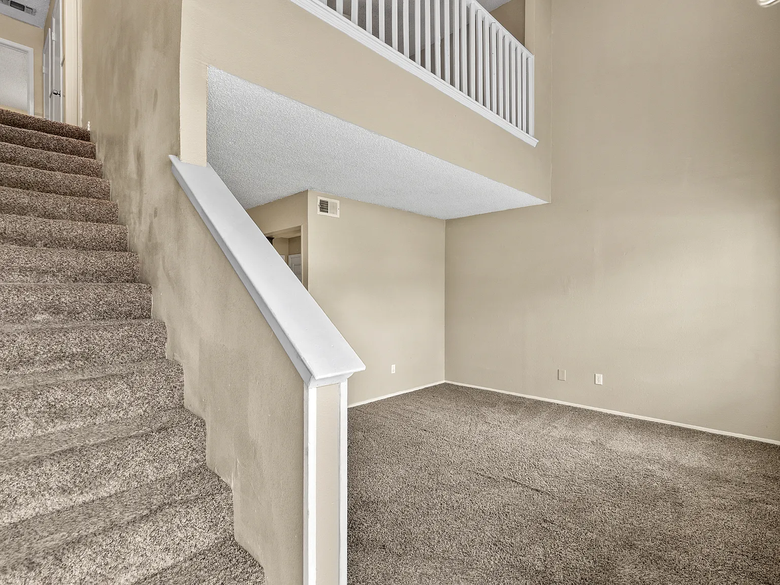 2 bed, 1250 sqft, $1,650 — Photo 3