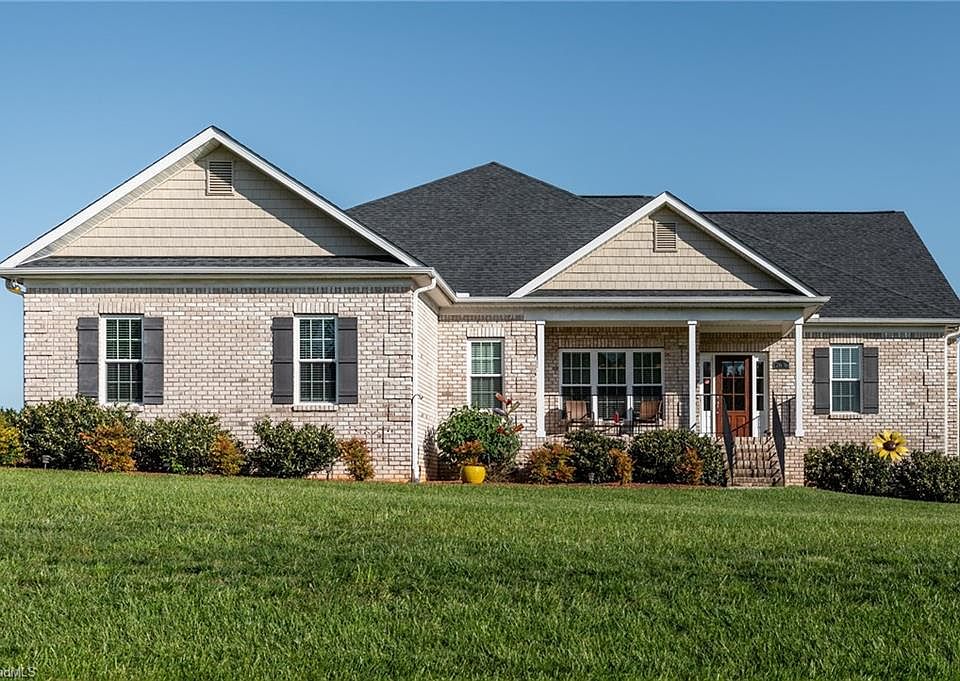 1st image of 2676 Brooke Meadows Dr