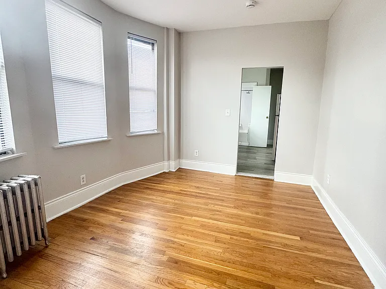 303 58th St #14D — Photo 5