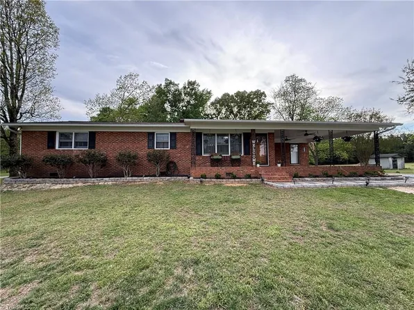 136 Fuller Mill Rd S, Trinity, NC 27370