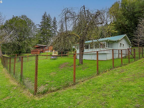 2nd image of 98397 Stian Smith Rd