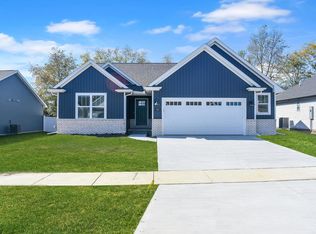 707 Cole Ln, Mahomet, IL