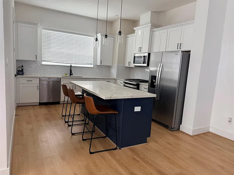 5928 Conley St — Photo 4