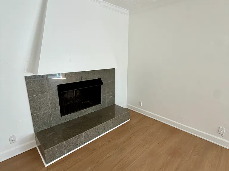 332 Culver Blvd #4 — Photo 21