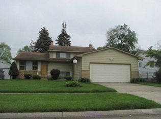 6702 Parkbelt Dr, Flint, MI 48505