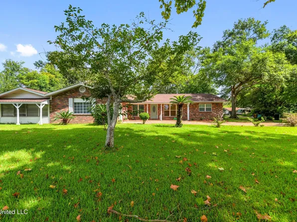 10463 Wade Ln, Gulfport, MS 39503