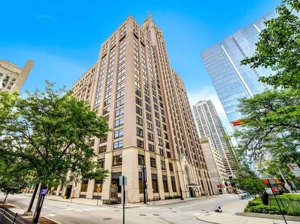 680 N Lake Shore Dr APT 817, Chicago, IL 60611