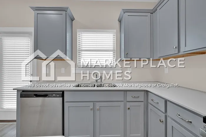 170 Kings Way — Photo 12