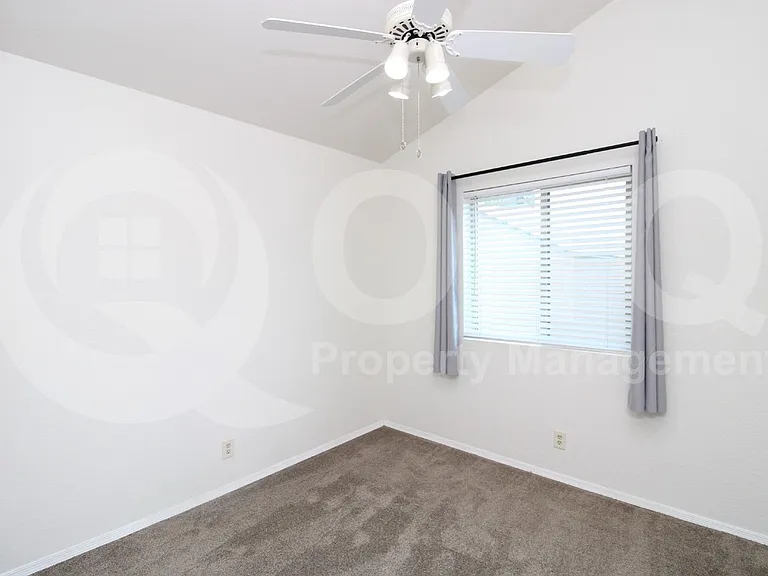 3453 N Seneca Ct — Photo 11