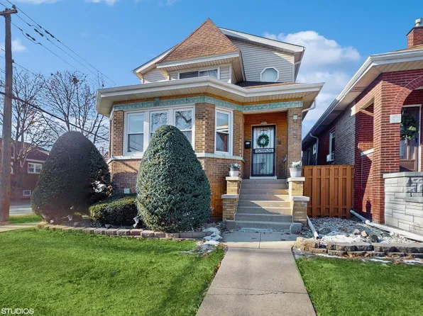 2700 N 76th Ct, Elmwood Park, IL 60707