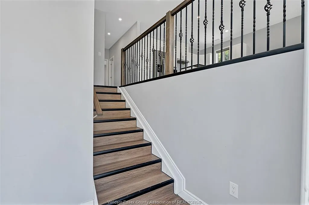 3 bed, $2,350 — Photo 4