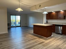 387 Massachusetts Ave