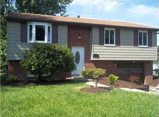 534 Rothey Dr, Elizabeth, PA