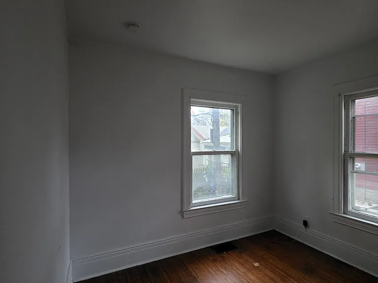 22 Whalin St #6 — Photo 4