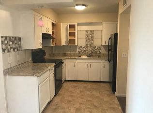 3943 Roanoke Rd APT B4, Kansas City, MO 64111