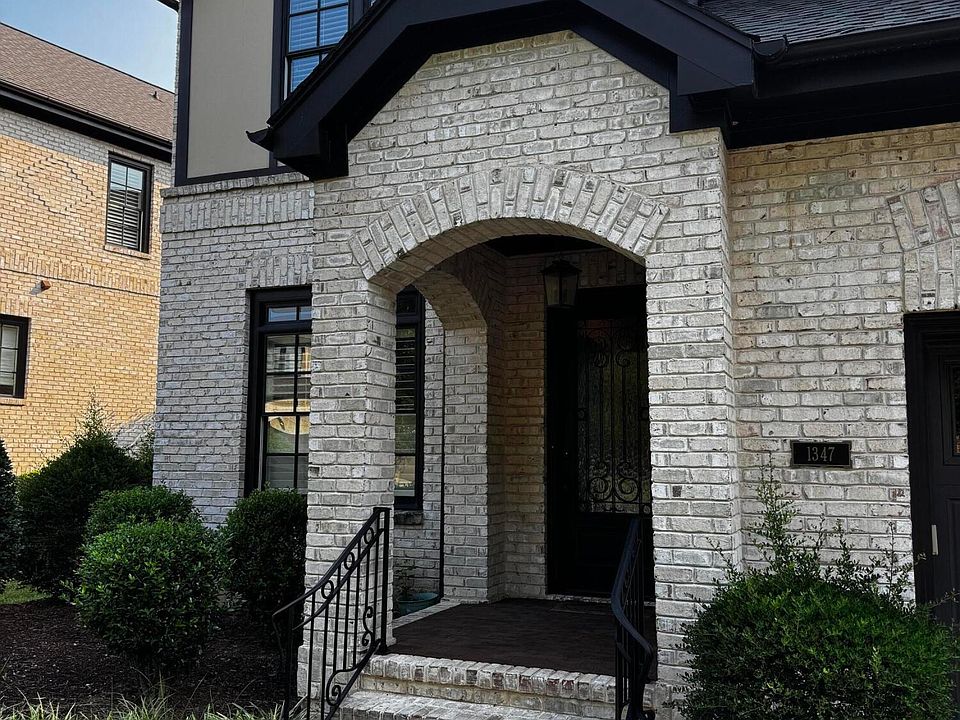 2nd image of 1347 Queensferry Rd