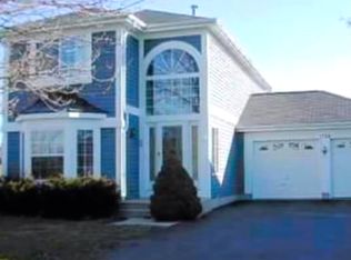 1724 Coach Dr, Naperville, IL 60565