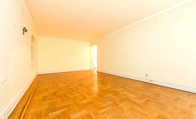 Sold by REMAX Elite | media 9